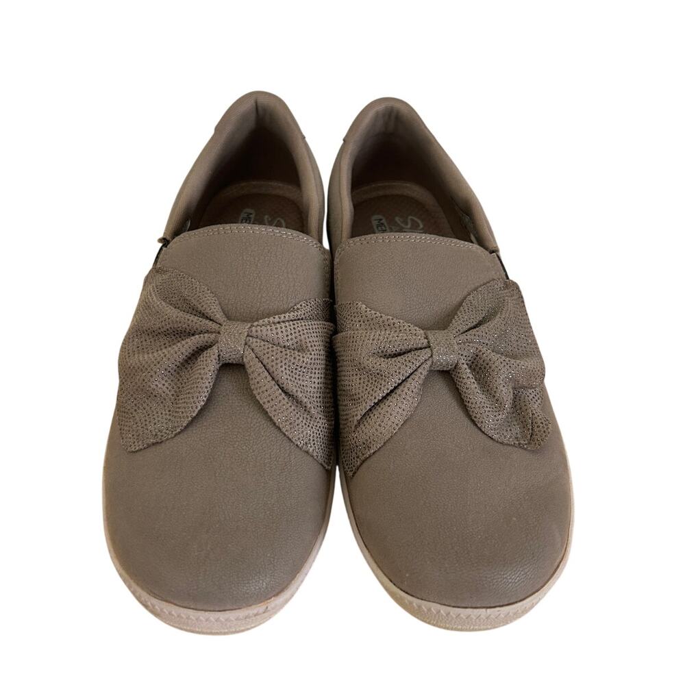 Skechers Madison Ave. Bow Slip On Sneakers Air Cooled Memory Foam Size 8
